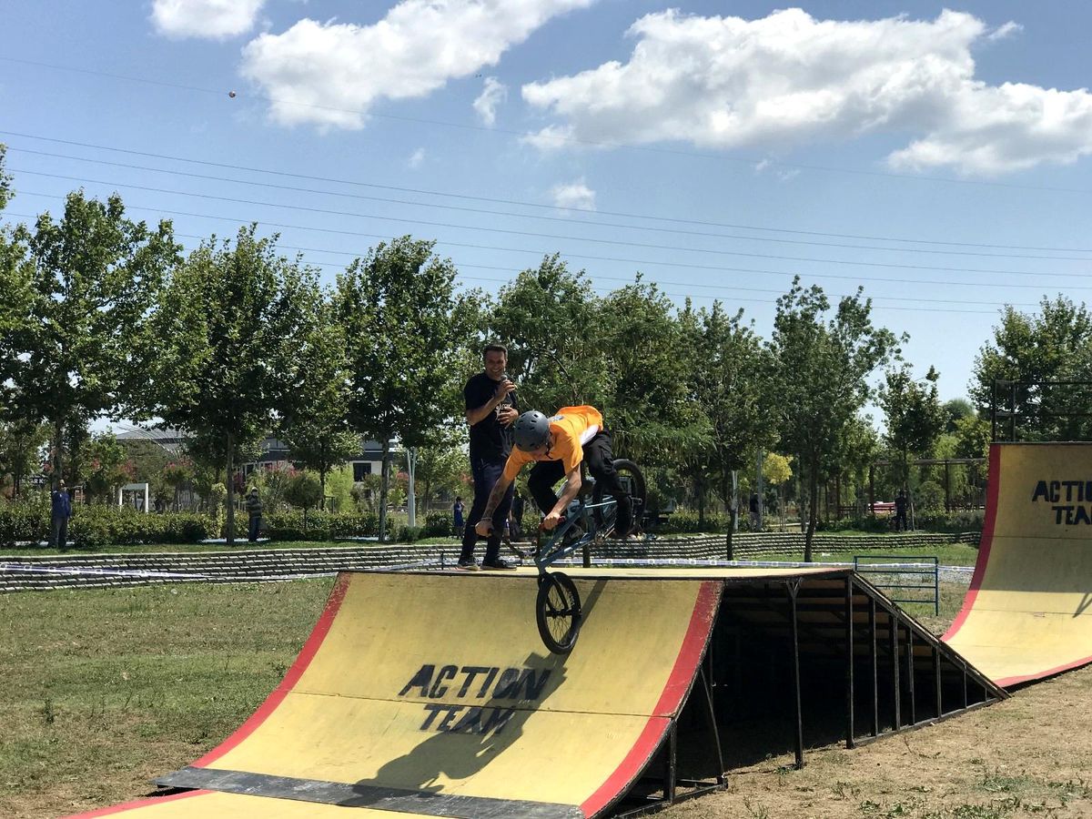 12 Ülkeden 2 bin genç Esenler\'de buluştu