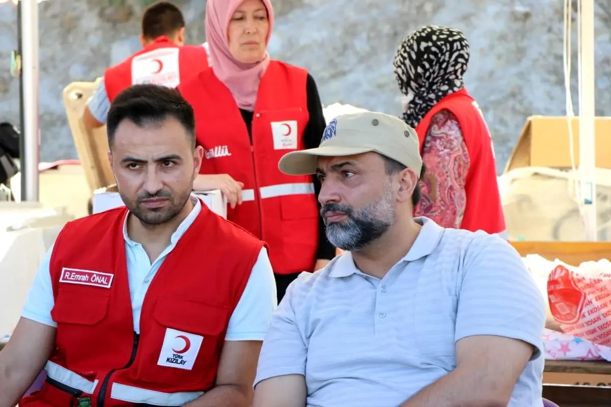 AK Parti İzmir Milletvekili Cemal Bekle: "Yangın bölgelerinde gerçekten bir tarih yazıldı"