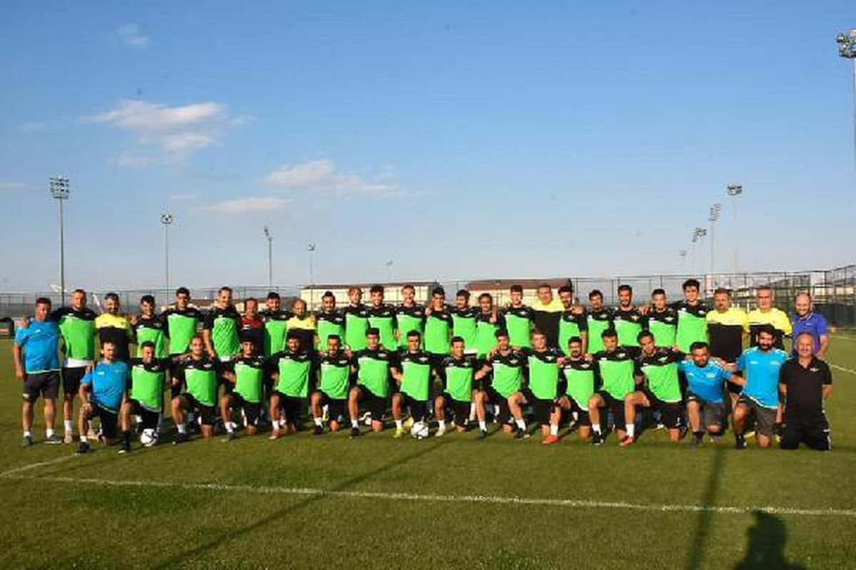 Akhisarspor\'da kamp başladı