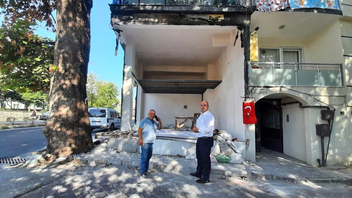 Aktaş\'tan dükkânı kundaklanan Mudanya esnafına büyük destek