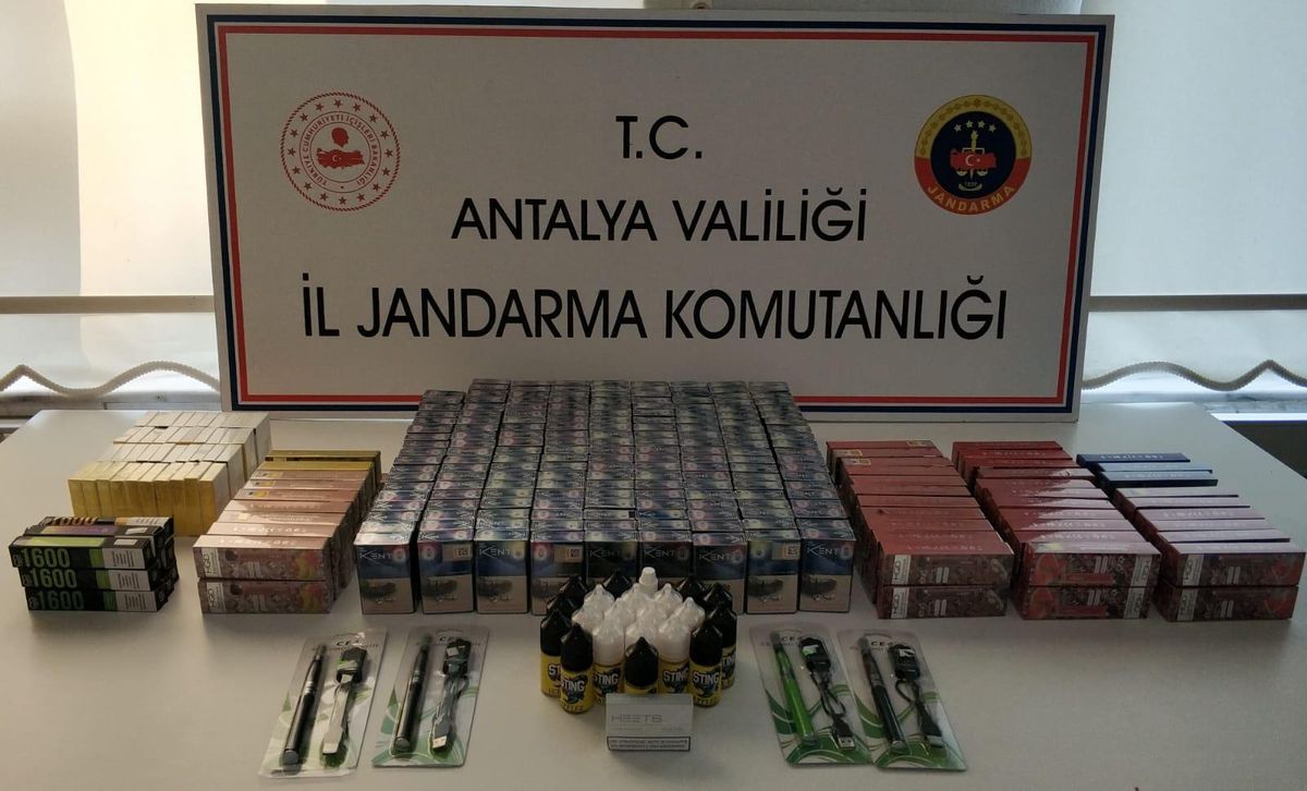 Antalya\'da kaçak sigara operasyonu