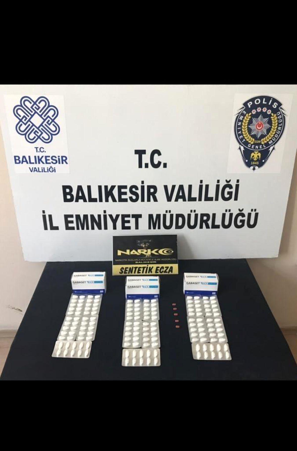 Son dakika 3. sayfa: Balıkesir\'de polisten 5 uyuşturucu şüphelisine operasyon