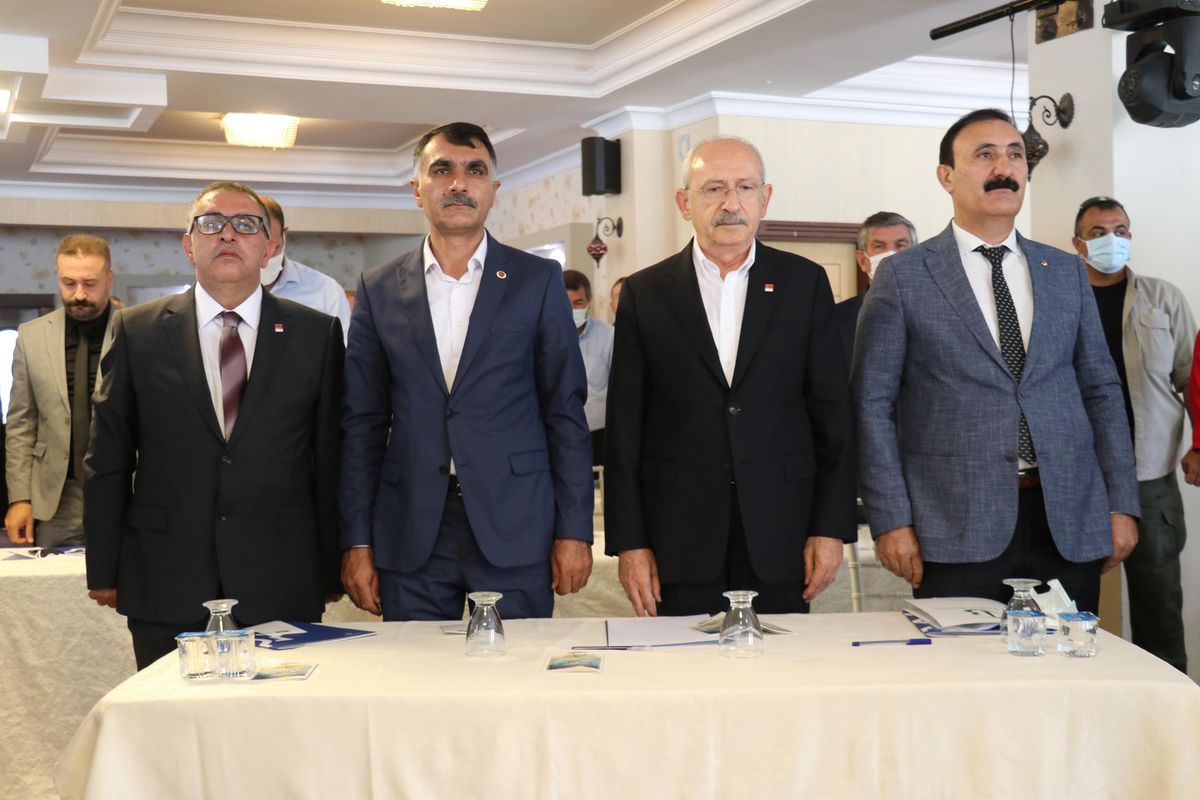 CHP Genel Başkanı Kılıçdaroğlu, Van\'da kanaat önderleriyle bir araya geldi Açıklaması
