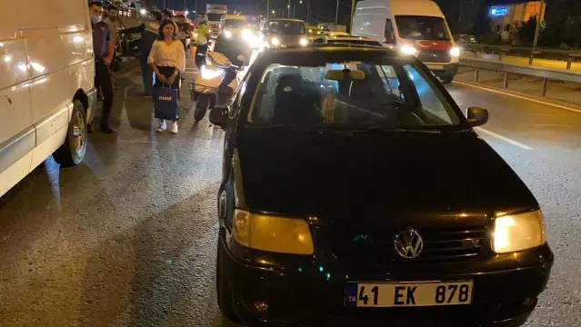 D-100 'de otomobil ile çarpışan motosikletli kurye ağır yaralandı D-100 'de otomobil ile çarpışan motosikletli kurye ağır yaralandı