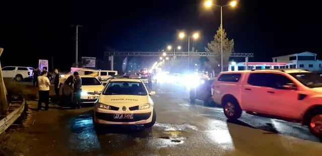 Diyarbakır'da ormanlık alanı yakmaya kalkışan 4 çocuk şüpheli tutuklanarak cezaevine gönderildi Diyarbakır'da ormanlık alanı yakmaya kalkışan 4 çocuk şüpheli tutuklanarak cezaevine gönderildi