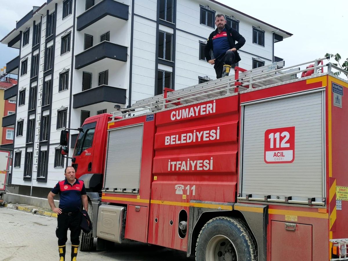 Düzceli itfaiyeciler Kastamonu\'da