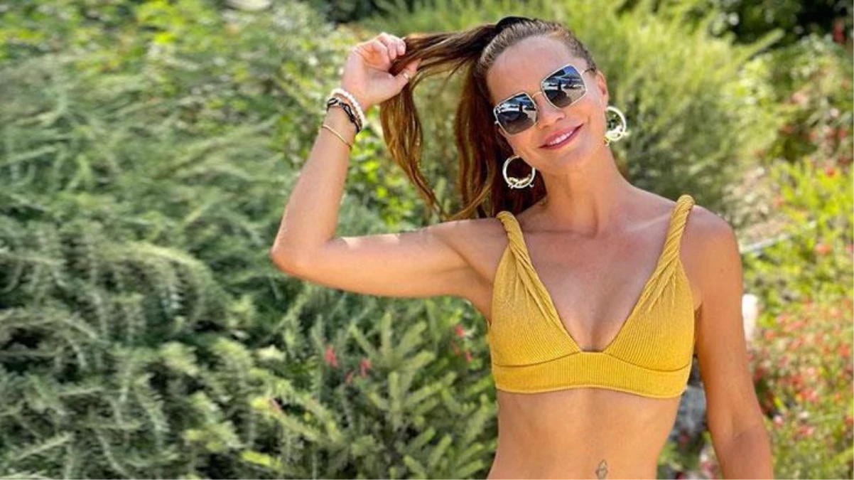 Ebru Şallı\'nın "Sarı sevenler" notuyla paylaştığı bikinili fotoğrafına beğeni yağdı