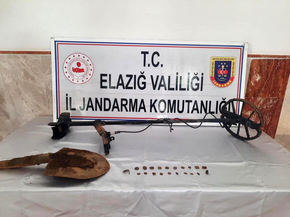 Elazığ\'da kaçak kazı yapan şahıs suçüstü yakalandı