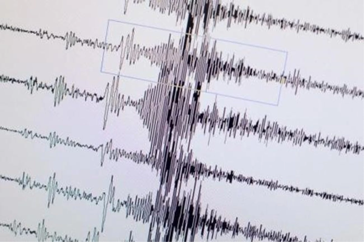 İran\'da 4.9 büyüklüğünde deprem