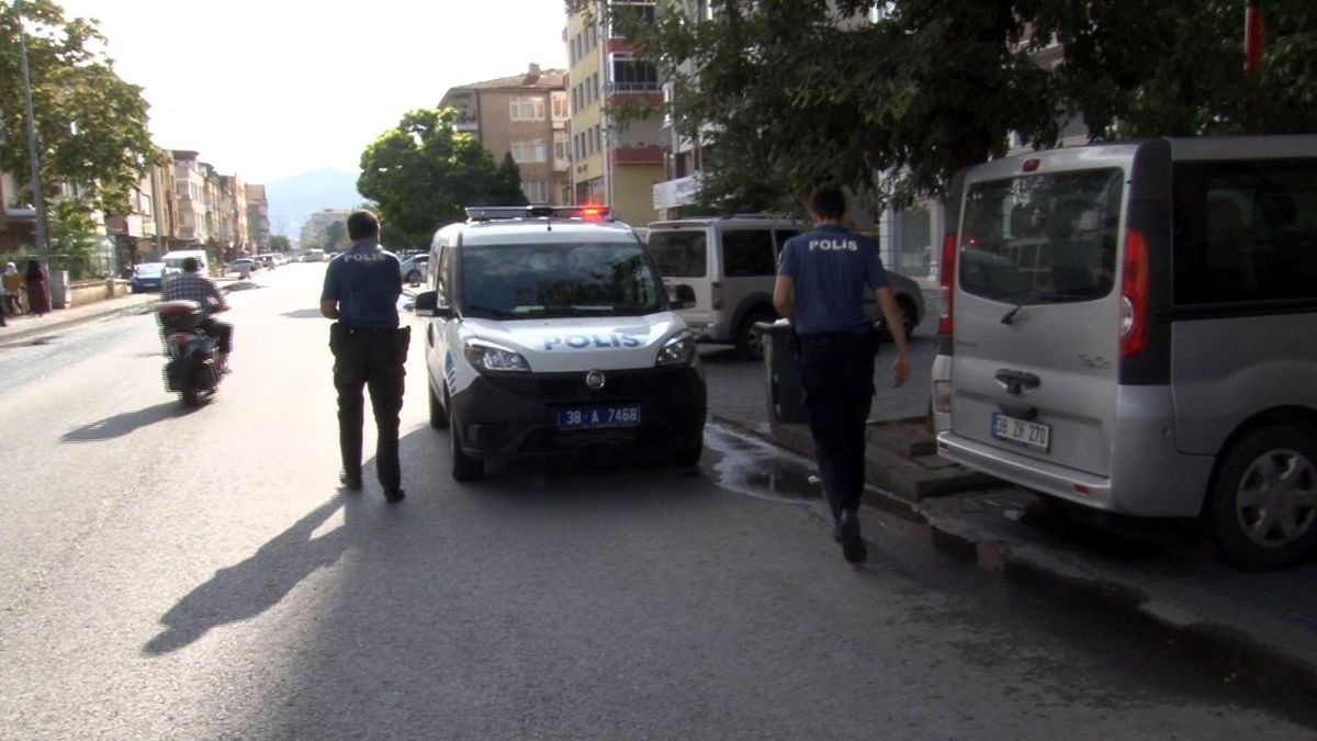 Kayseri\'de bıçaklı kavga: 1 yaralı