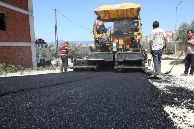 Mudanya'da asfalt çalışmaları sürüyor