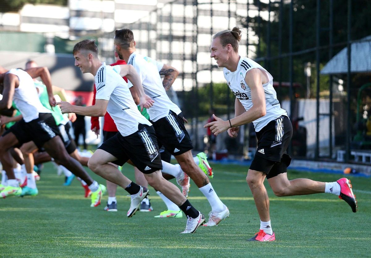 Rachid Ghezzal antrenmana çıktı