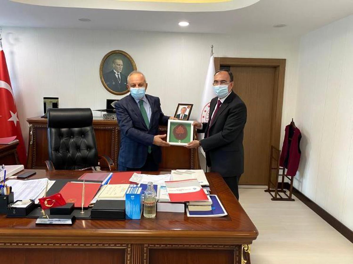 Rektör Beydemir, Bakan Yardımcısı Erdem\'le bir araya geldi