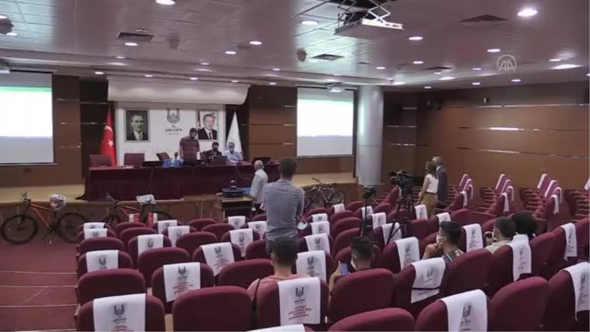 ŞANLIURFA - Vali Abdullah Erin\'den Şanlıurfa\'daki bıçaklı kavgaya ilişkin açıklama