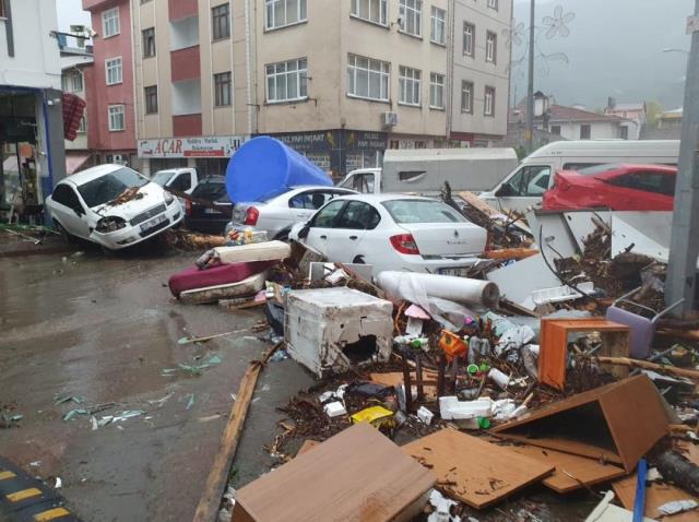 Son Dakika! Felaketin yaşandığı Kastamonu'dan acı haber! Sele kapılan 2 kişi hayatını kaybetti