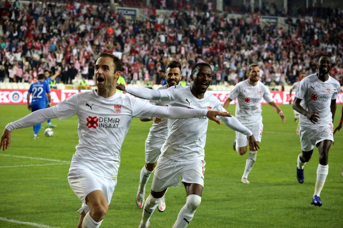 UEFA Avrupa Konferans Ligi: Sivasspor: 1 Dinamo Batumi: 1 (Maç sonucu)