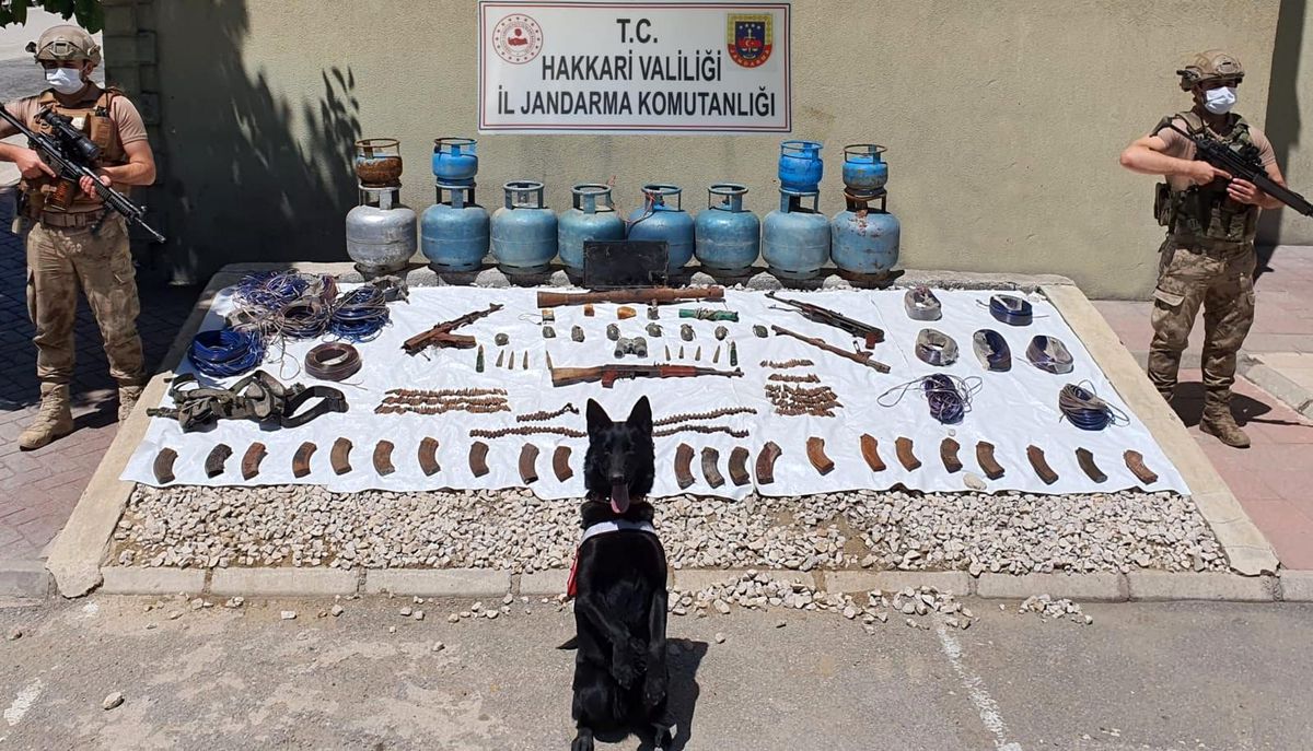 EREN-14/BÖLÜK-1 Operasyonu Kapsamında Yüksekova İlçesi Kırsal Alanında Çok Sayıda Mühimmat Ele Geçirildi