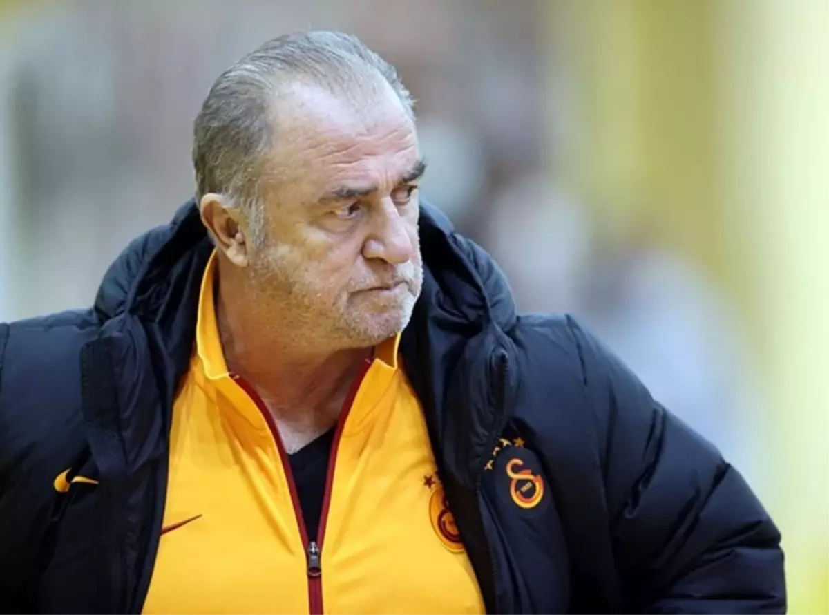 Annesi hastaneye kaldırılan Fatih Terim Adana\'ya geldi