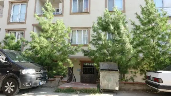 Son Dakika | Apartman merdiveninde göğsünden vurulmuş olarak ölü bulundu