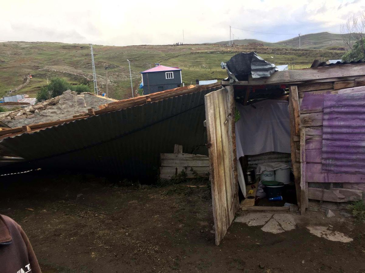 Ardahan\'da derelerin taşması sonucu iki köyde su baskınları yaşandı
