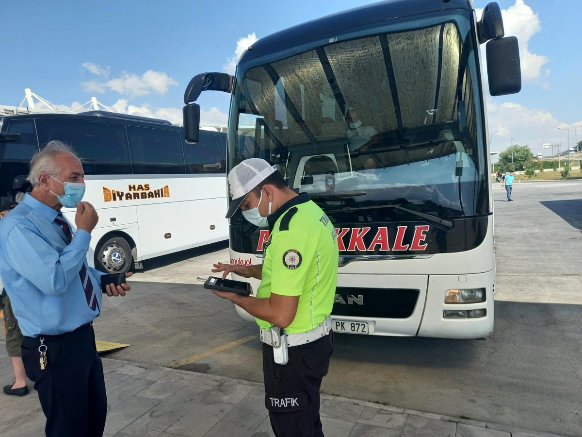 Bozüyük\'te yolcu otobüsleri denetlendi, otobüs firmaları bilgilendirildi