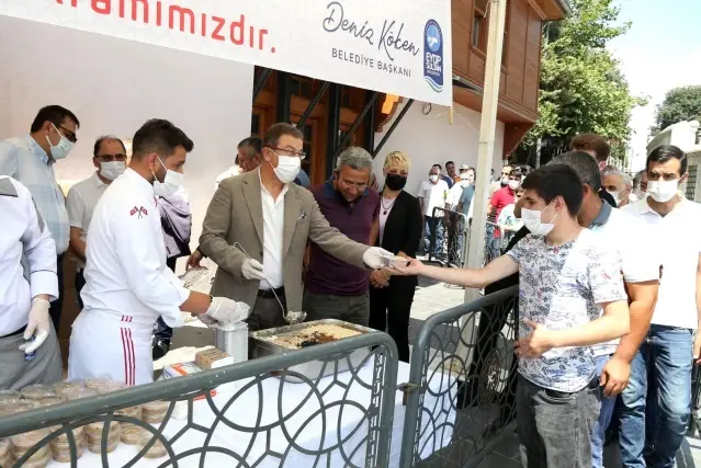 Eyüpsultan'da aşure ikramı