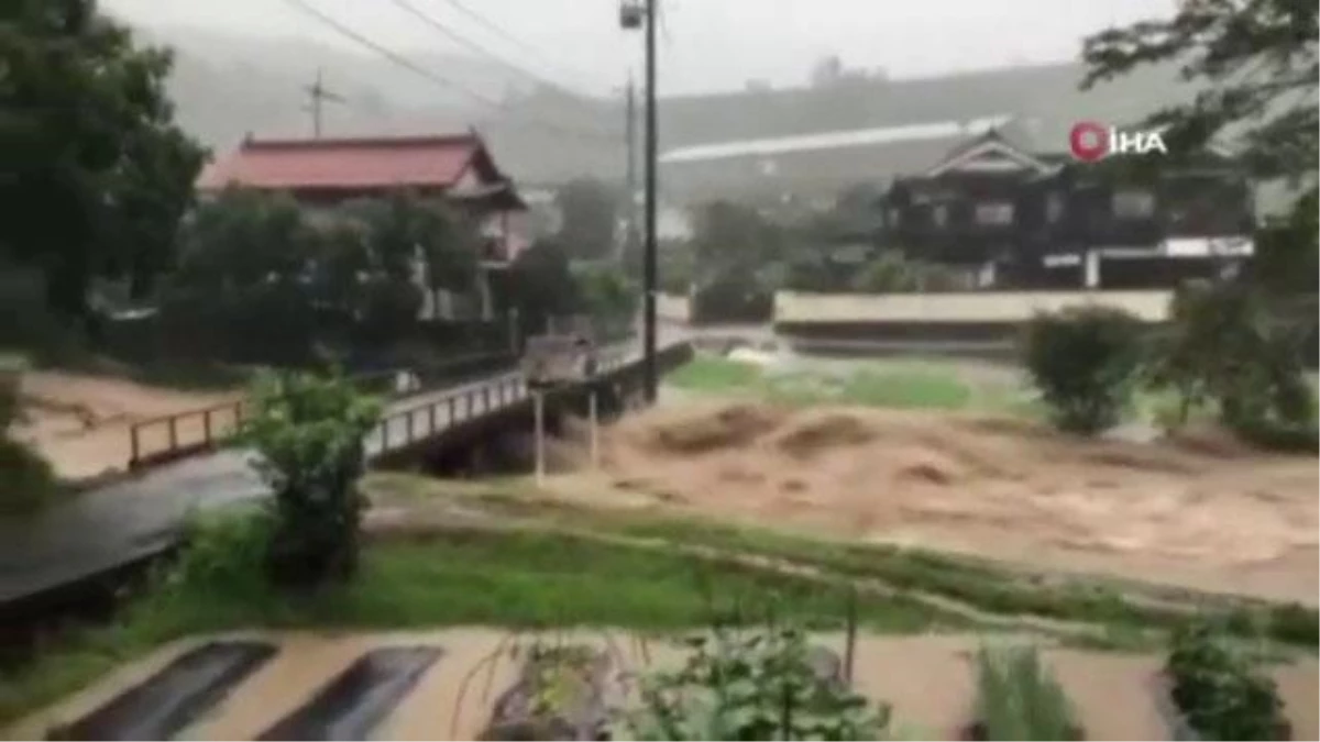 Japonya\'da şiddetli yağış ölüme neden oldu