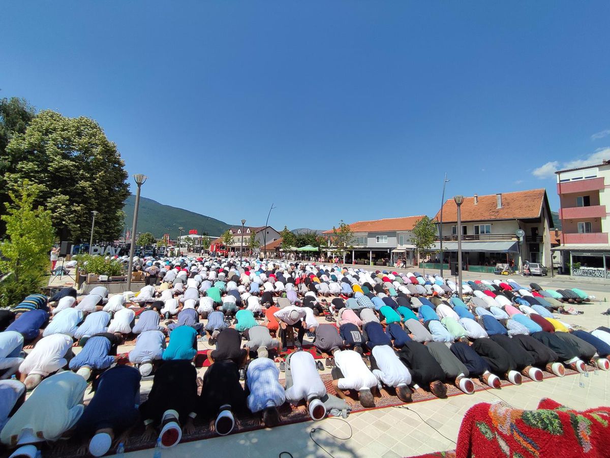Karadağ\'ın en eski Osmanlı camilerinden Hünkar Camisi 550 yaşında