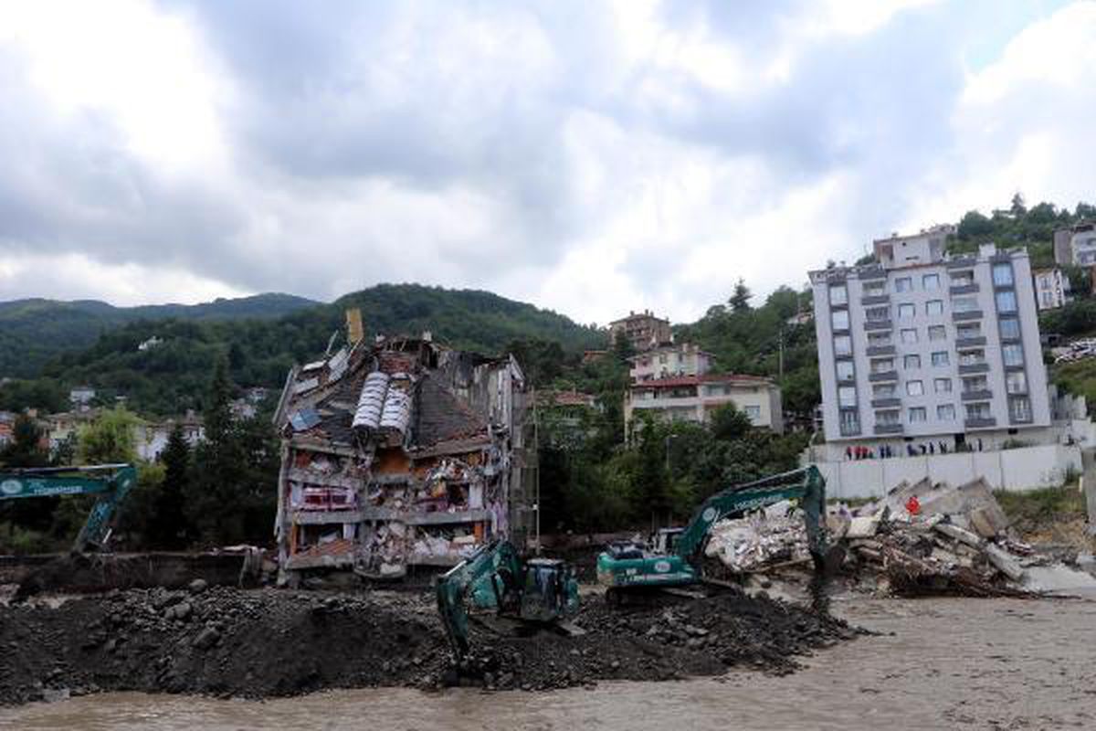 Kastamonu\'da sel felaketinde can kaybı 25\'e yükseldi (8)