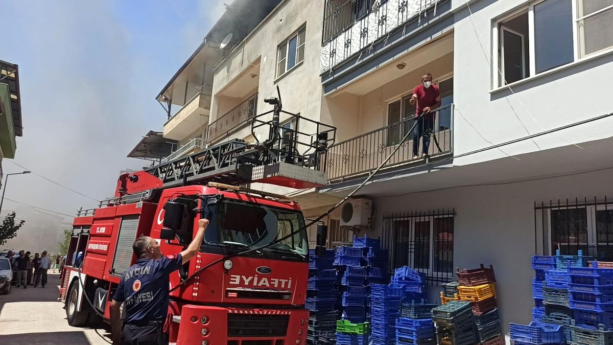 Son dakika haberleri! Şarj cihazından çıkan yangın evi küle çevirdi