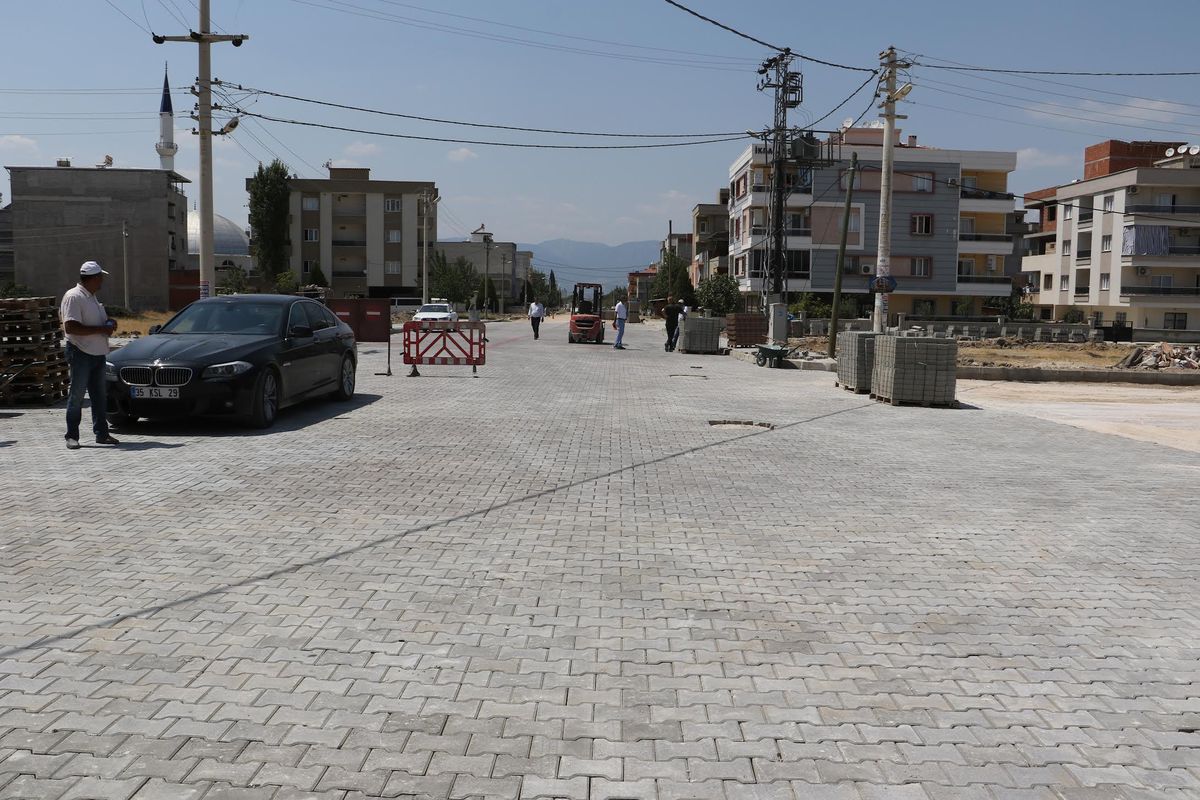 Turgutlu\'da Kilit Parke Çalışmaları Başladı