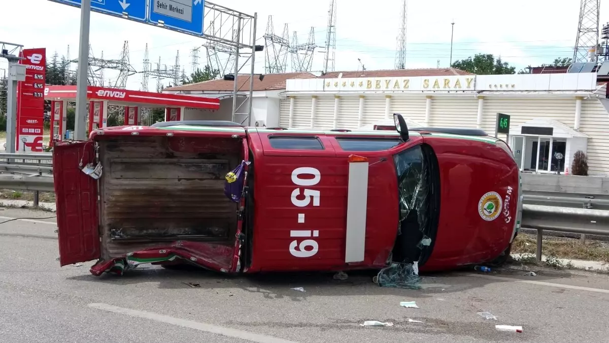 Yangın ihbarına giden ekip kaza yaptı: 5 yaralı