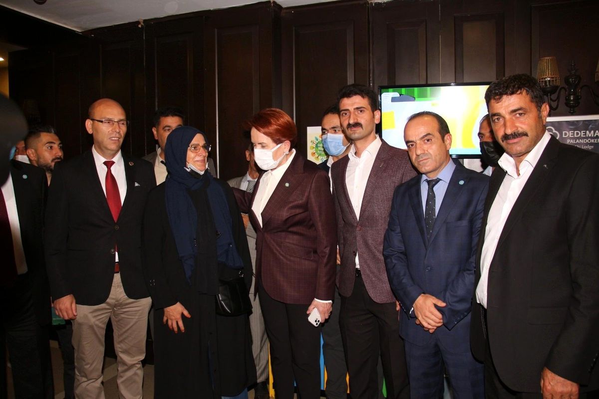 Akşener\'den Oltu Teşkilatına yakın ilgi