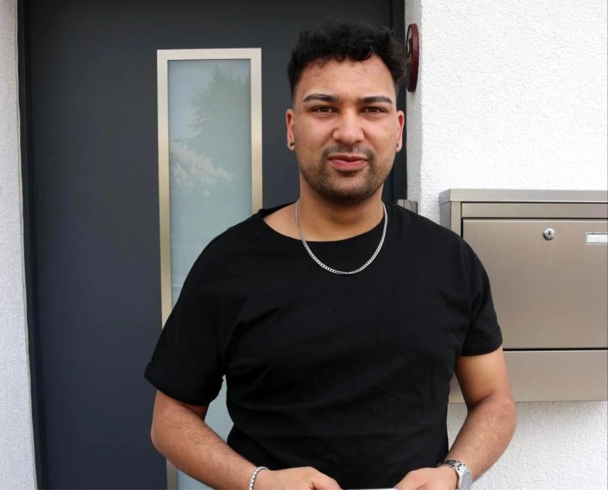 Almanya\'da yaşan Türk asıllı rapçi, yeni albümü için geri sayıma başladı