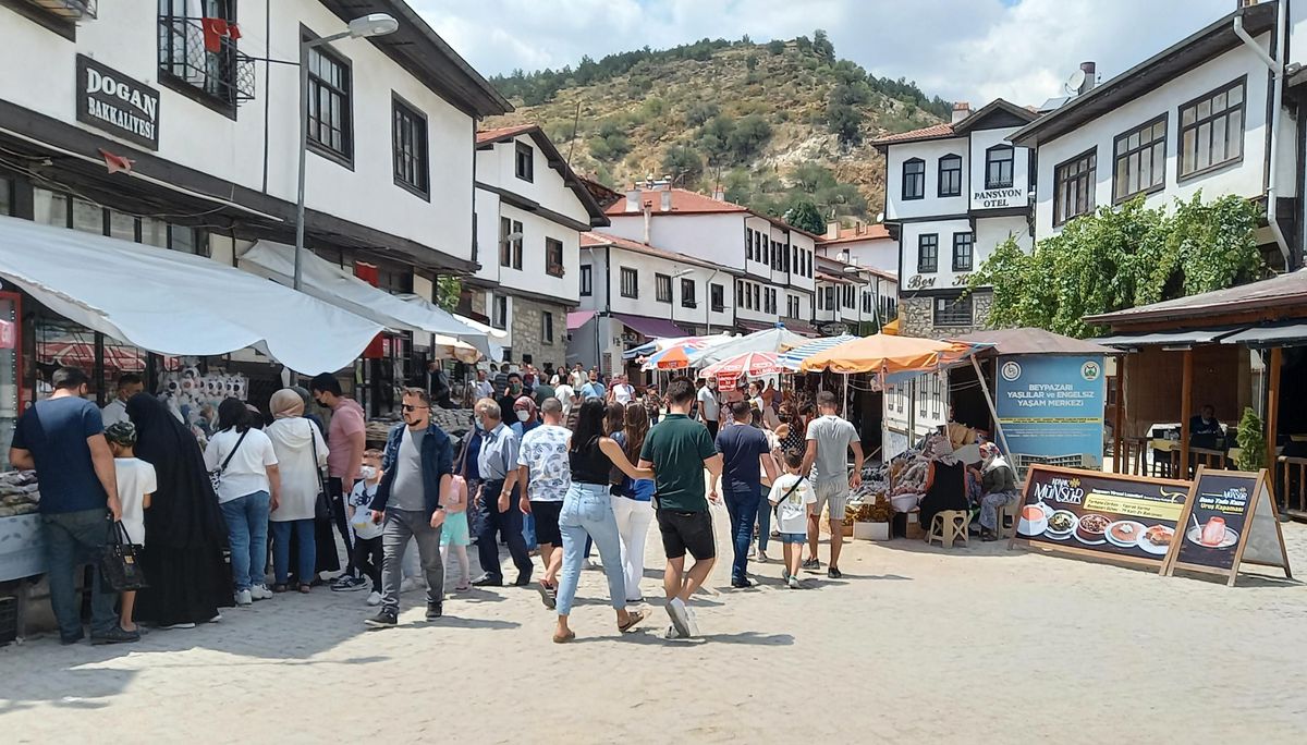 Başkentin tarihi ve turistik ilçesi Beypazarı\'na turist ilgisi