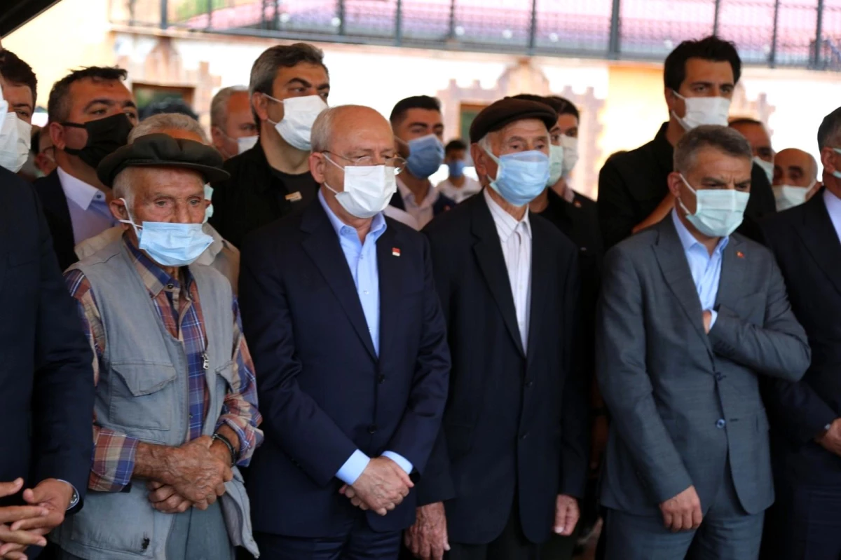 Son dakika haberi | CHP Genel Başkanı Kılıçdaroğlu, teyzesinin cenaze törenine katılmak üzere Tunceli\'ye geldi