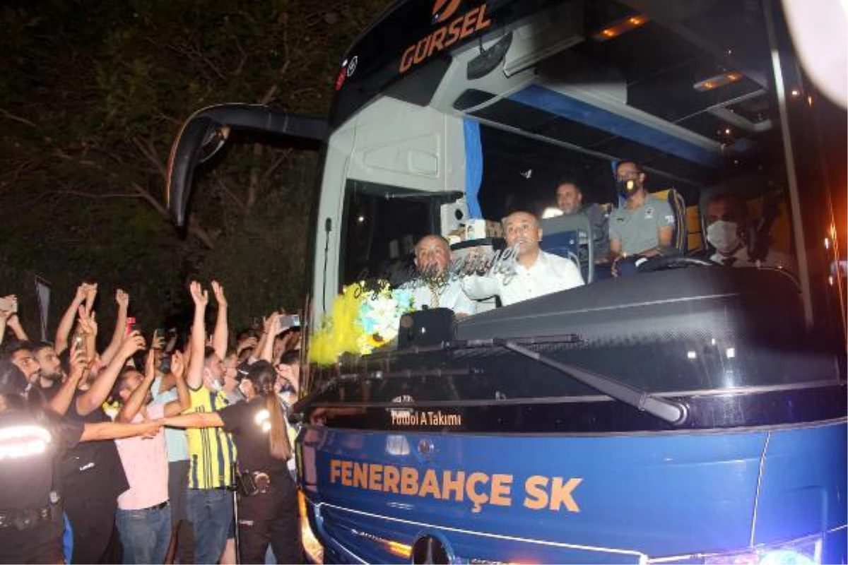 Fenerbahçe kafilesi, Adana\'ya geldi
