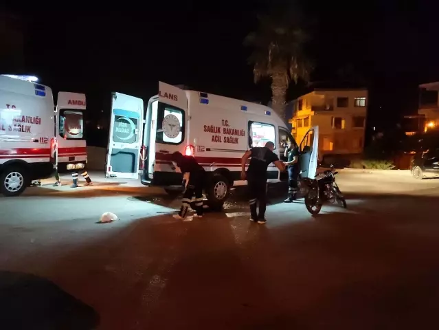 Hatay'da yaralı motosiklet sürücüsüne ilk müdahaleyi çarptığı ambulansın personeli yaptı