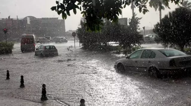 Meteoroloji'den 5 il için sel ve su baskını uyarısı Meteoroloji'den 5 il için sel ve su baskını uyarısı