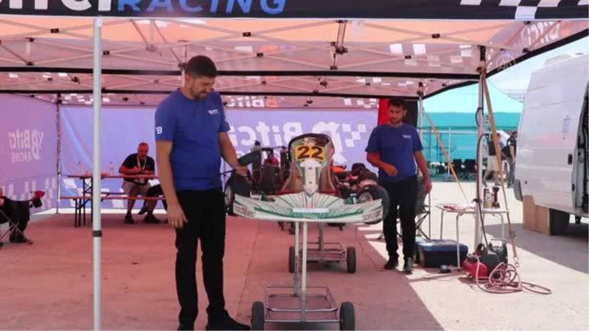 Otomobil ve karting yarışları heyecanı yaşanıyor