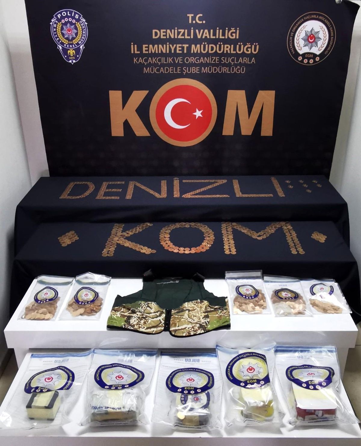 Piyasa değeri 10 milyon TL olan sahte para ve altın ele geçirildi