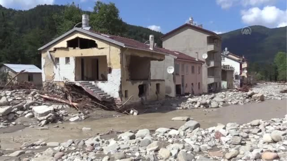 Sel felaketi nedeniyle 40 evin yıkıldığı Babaçay köyünün sakinleri yaşadıklarını anlattı (1)