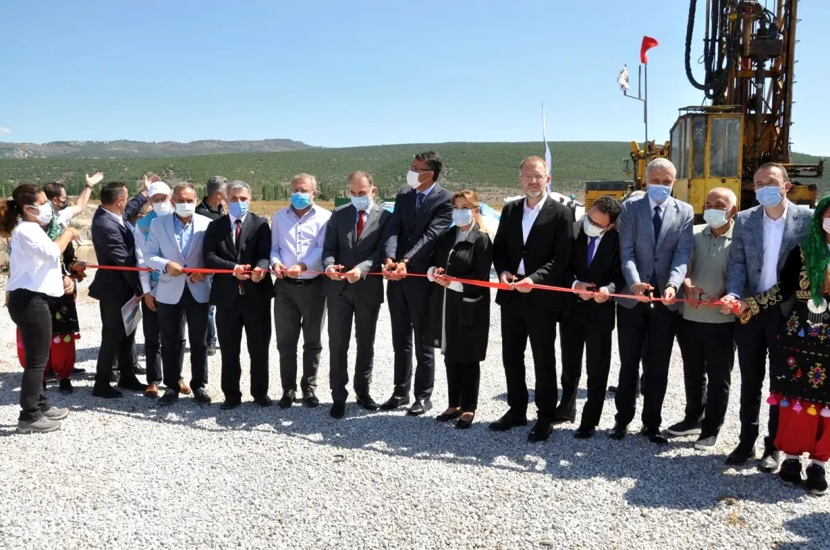 Simav\'da termal kaynak suyu sevinci