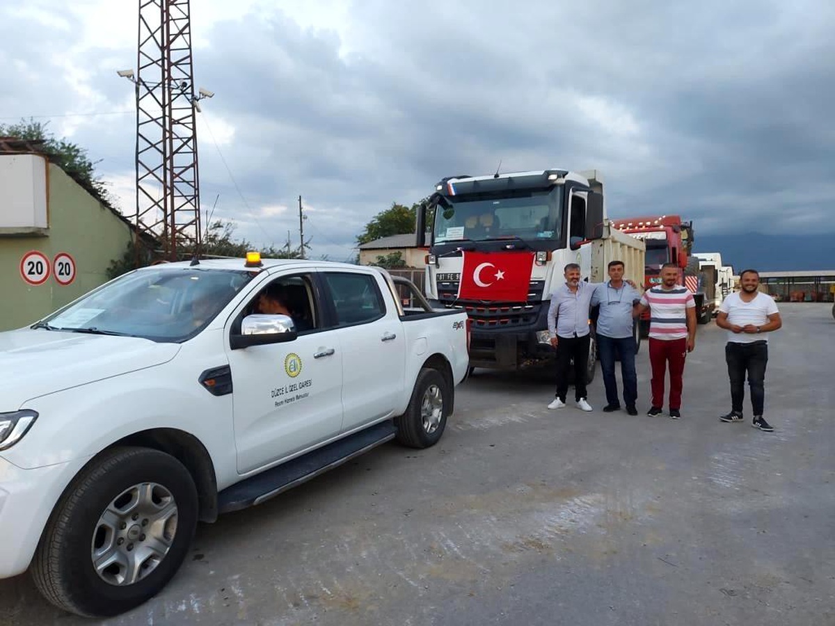 Düzce\'den sel bölgesine 23 iş makinesi gönderildi