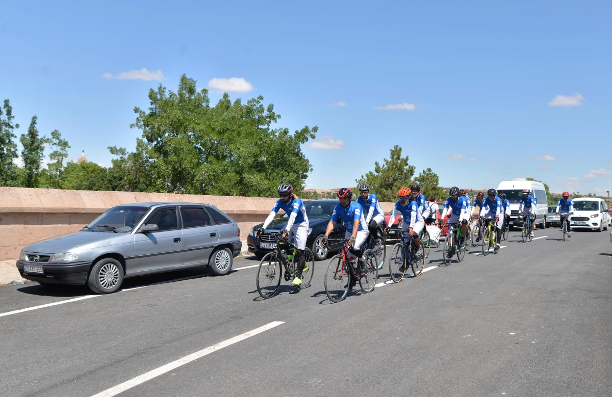 "Eyüp\'ten Hacı Bektaş Veli\'ye Huzur Yolculuğu"na katılan bisikletçiler, Nevşehir\'e ulaştı