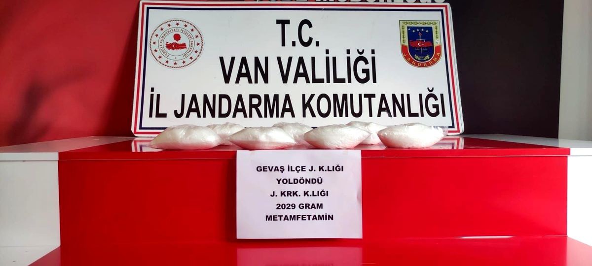 Gevaş\'ta 2 kilo metamfetamin ele geçirildi