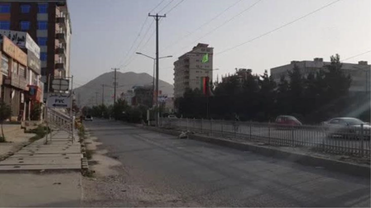 Afganistan\'da sokaklar bomboş! Taliban\'ın girdiği Kabil\'de endişeli bekleyiş