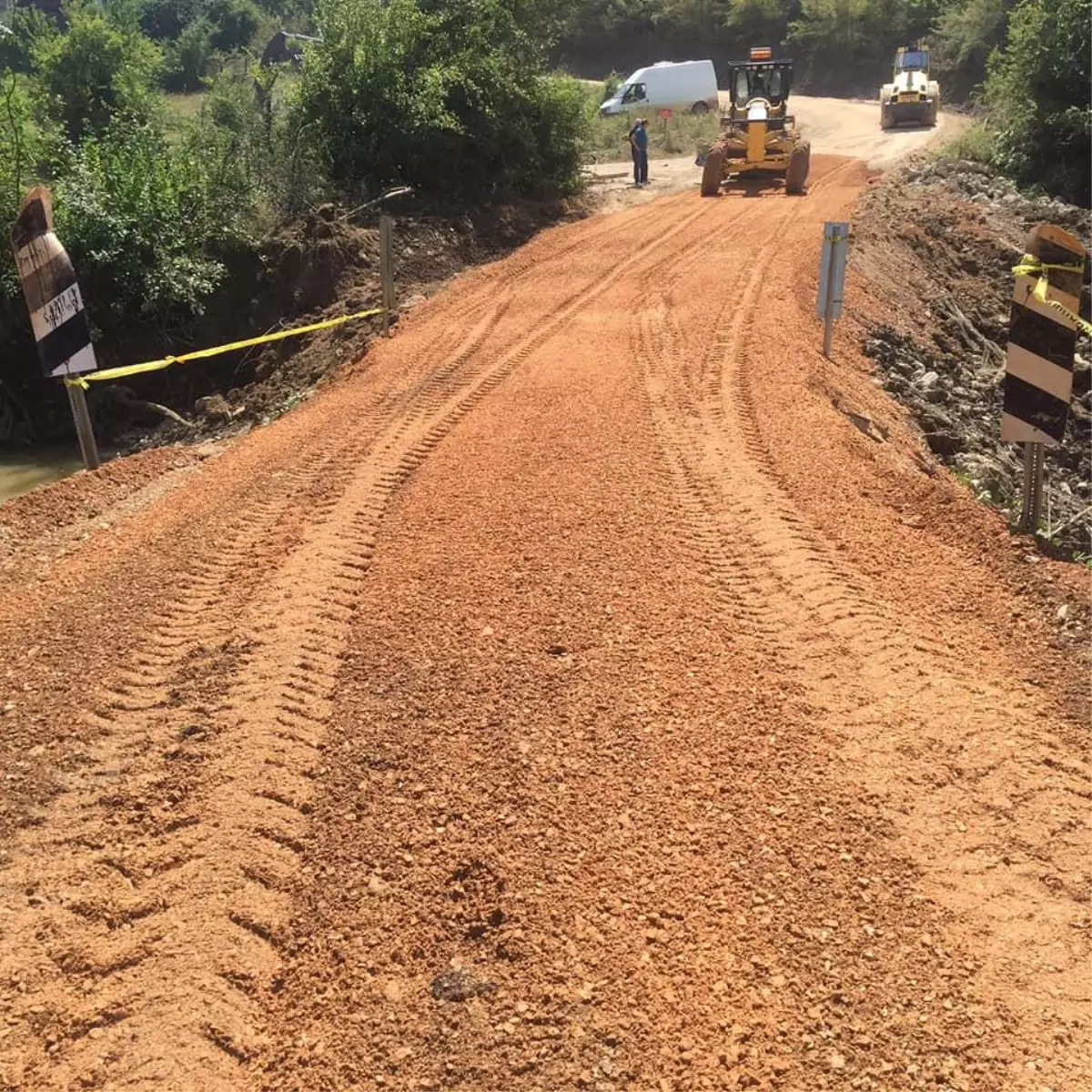 Karabük\'te sel nedeniyle çöken Arnavut Köprüsü menfez konularak ulaşıma açıldı