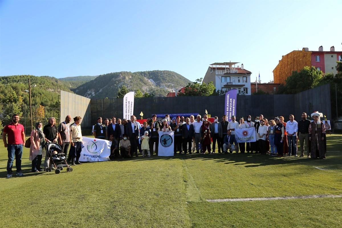 Kütahya, Geleneksel Okçuluk Yıldızlar ve Gençler Türkiye Şampiyonası\'na ev sahipliği yaptı