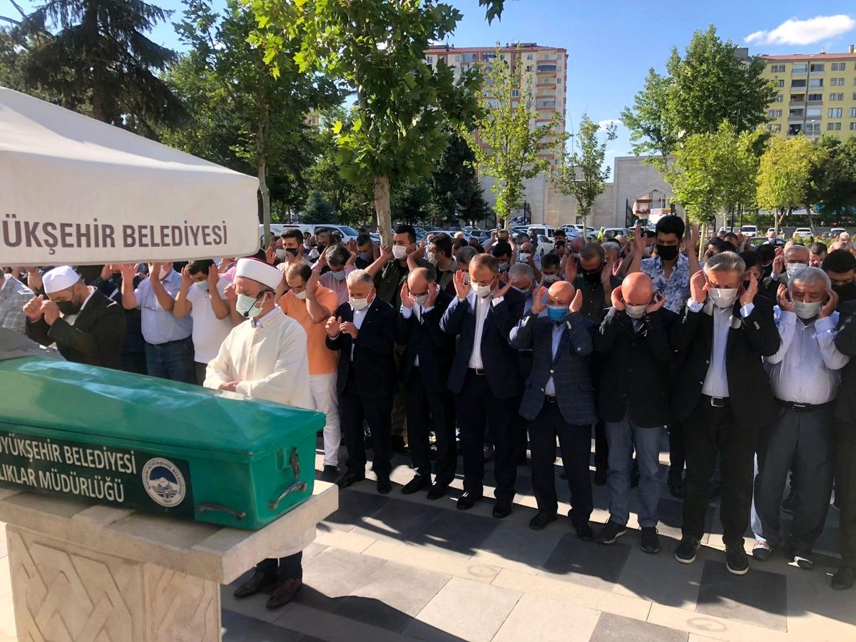 AK Parti Genel Başkan Yardımcısı Özhaseki\'nin dayısı vefat etti
